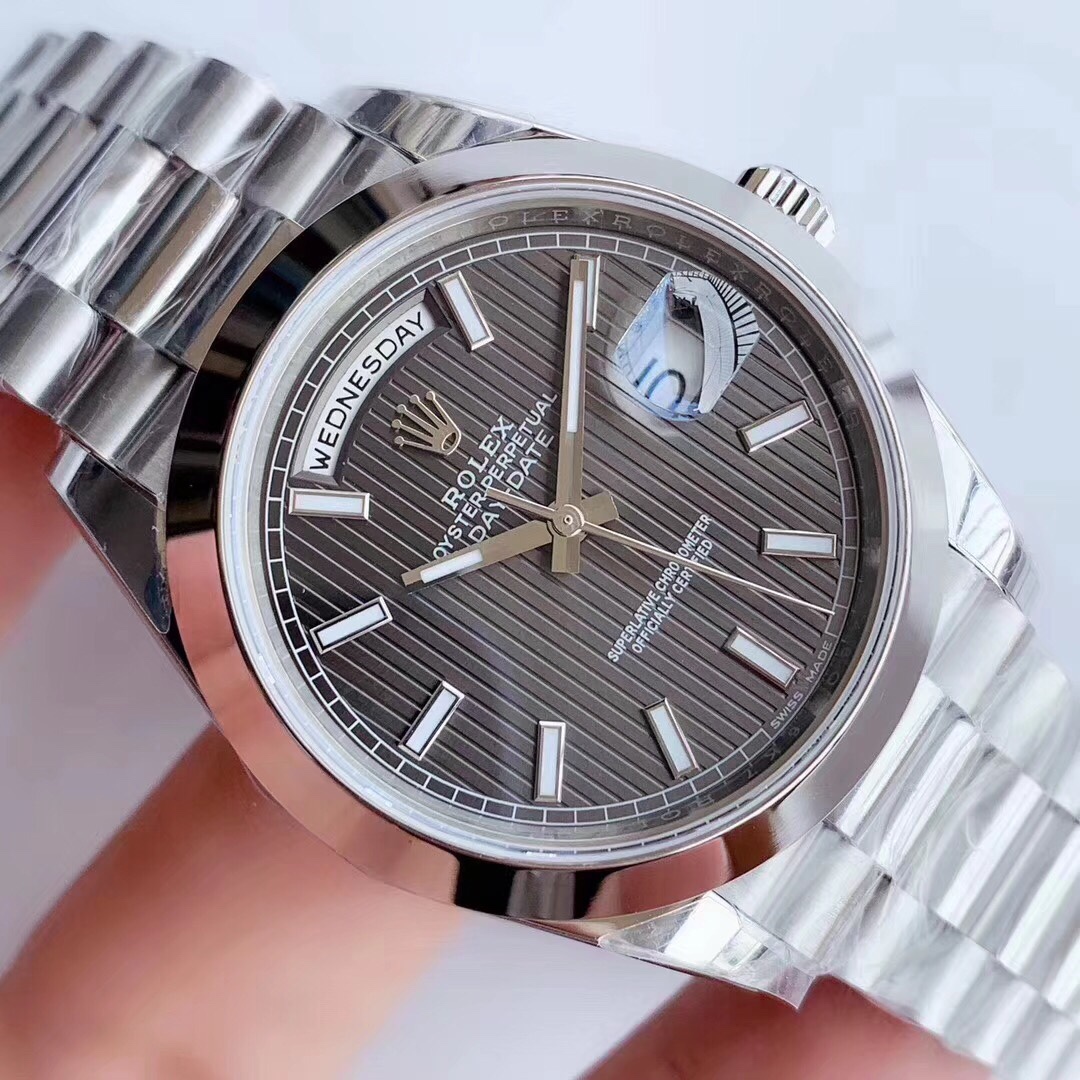 Rolex Datejust, 40mmx13mm in diameter, three beads with