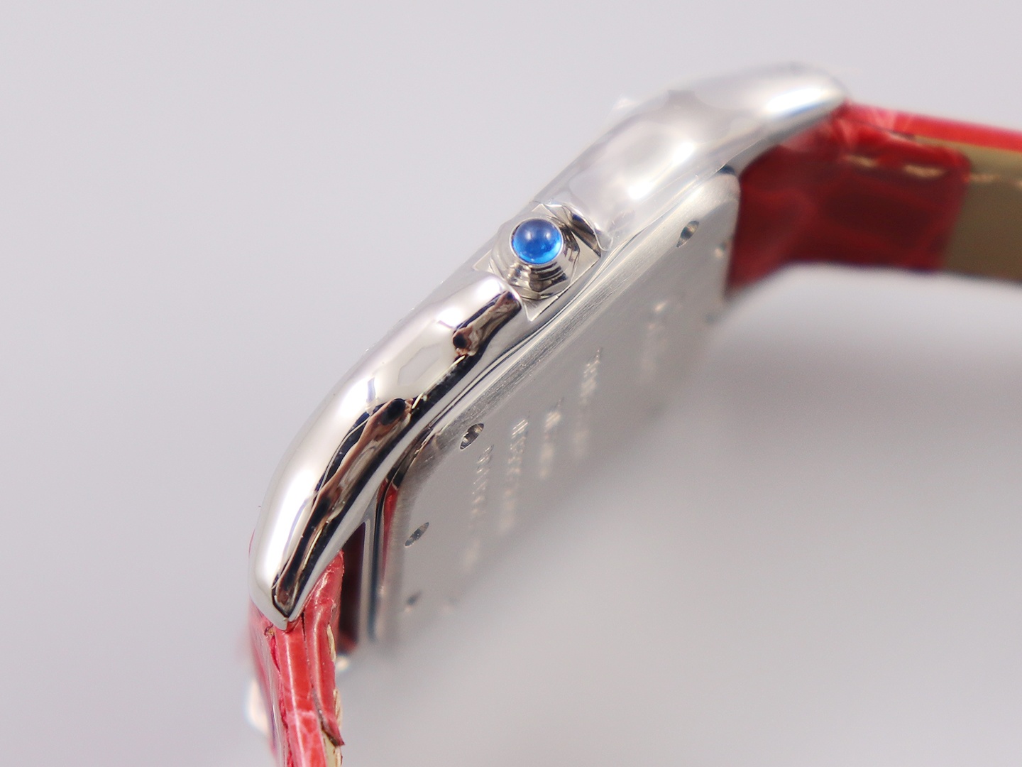 Cartier cheetah watch size: 27 x 37 mm, 22*30 mm,