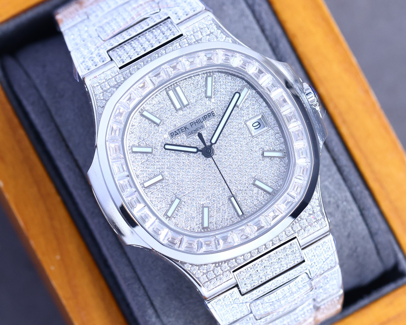 Patek Philippe's king of steel watches, the Nautilus 5711A watch,