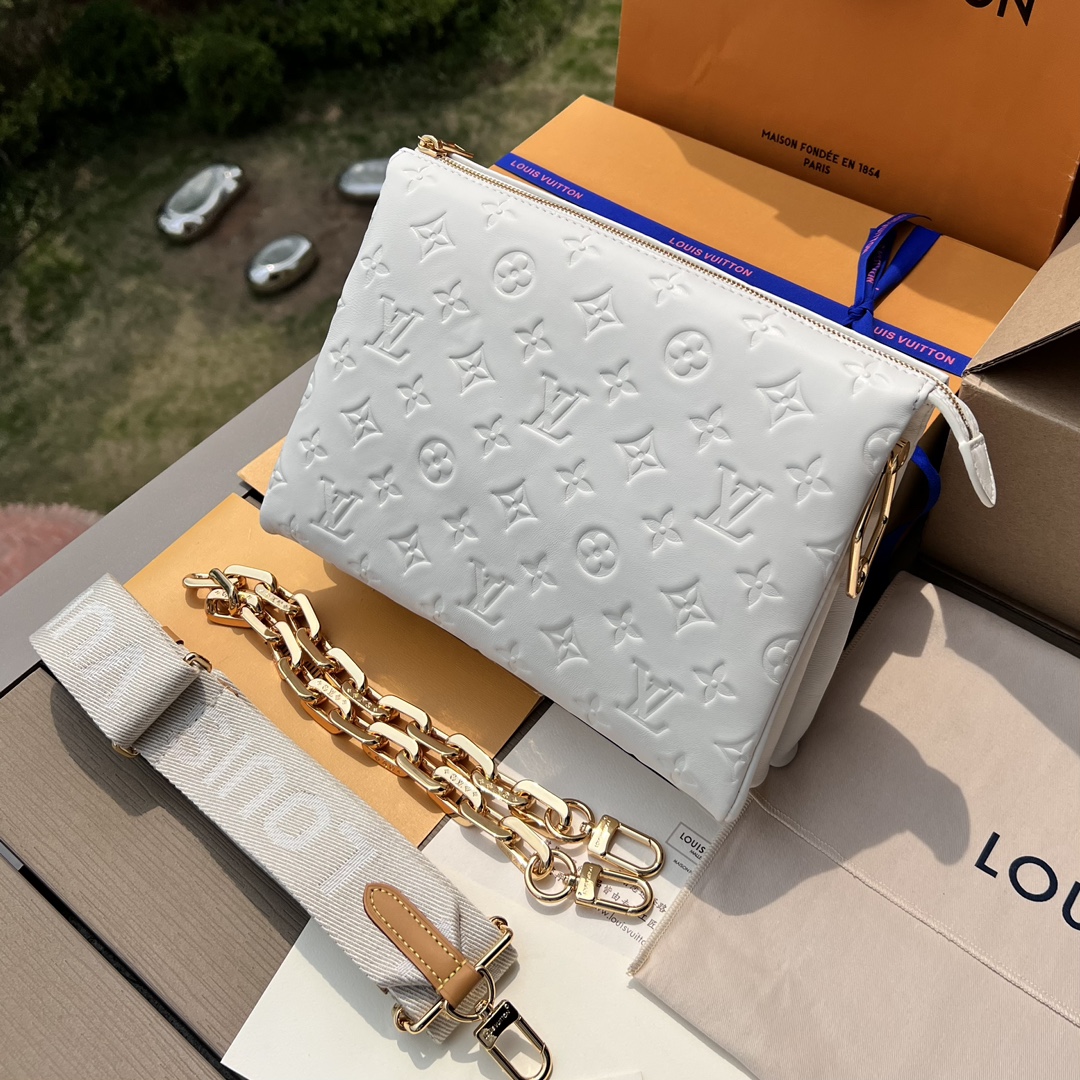 LV164867 denim bag