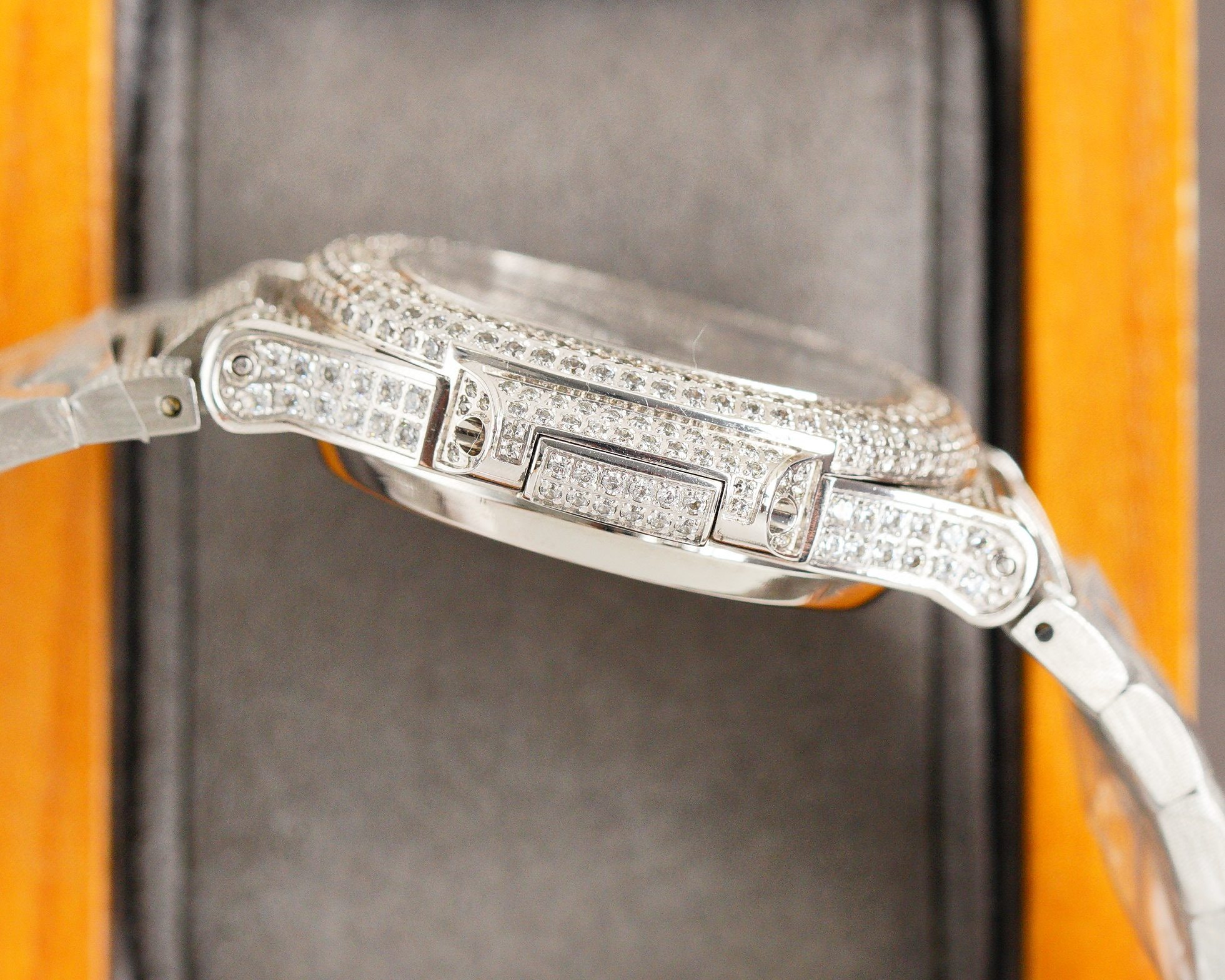 Patek Philippe's king of steel watches, the Nautilus 5711A watch