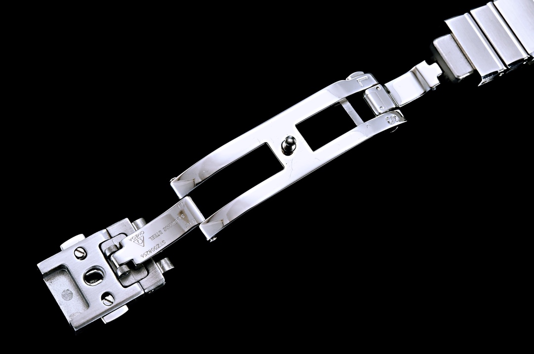 Omega's fifth generation Constellation series 25mm Swiss quartz women's watch.