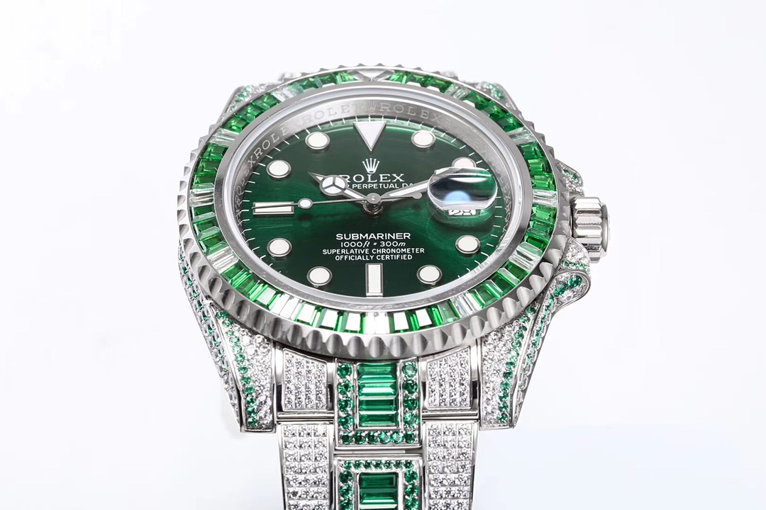 The new Rolex Submariner series full diamond customized version