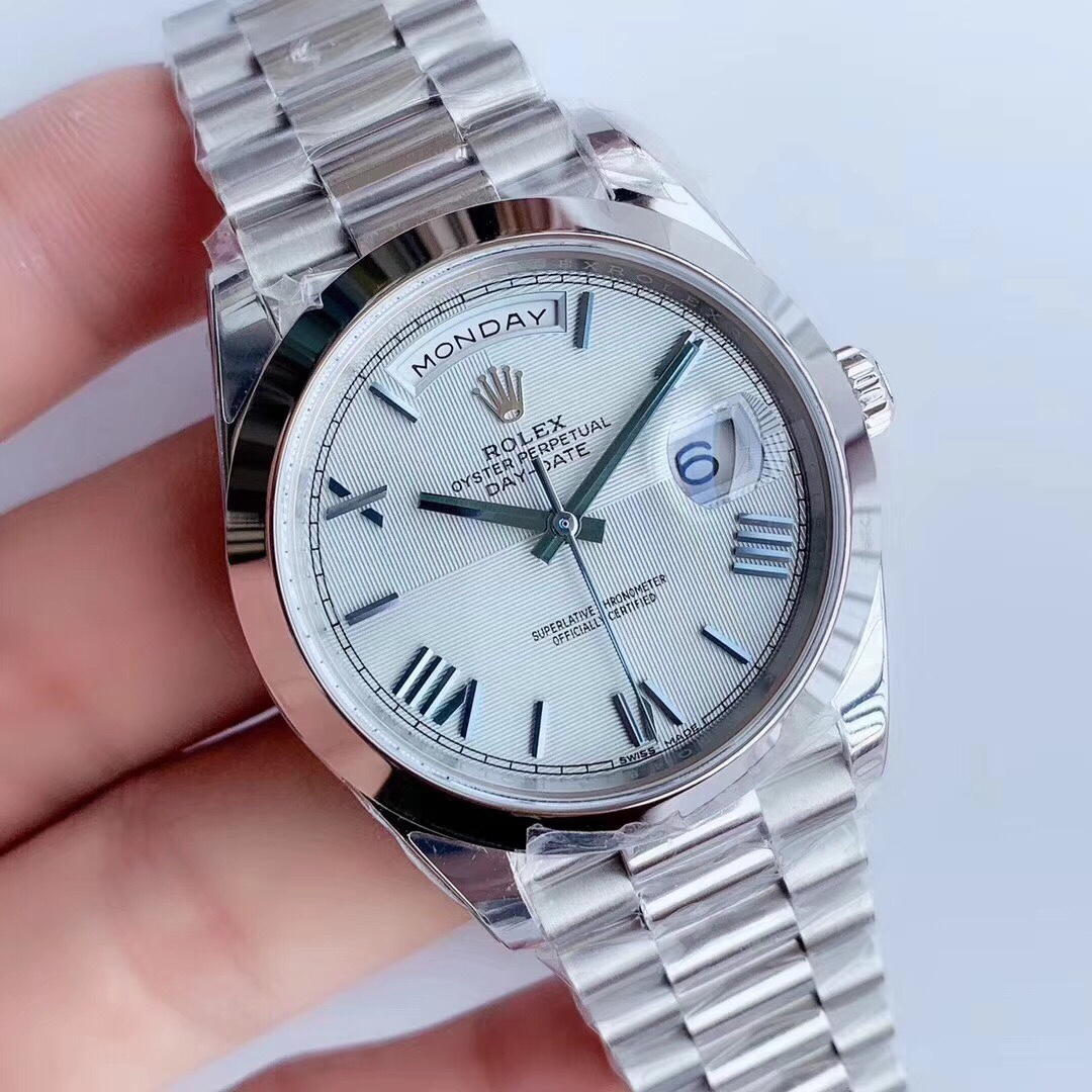 Rolex Datejust, 40mmx13mm in diameter, three beads with