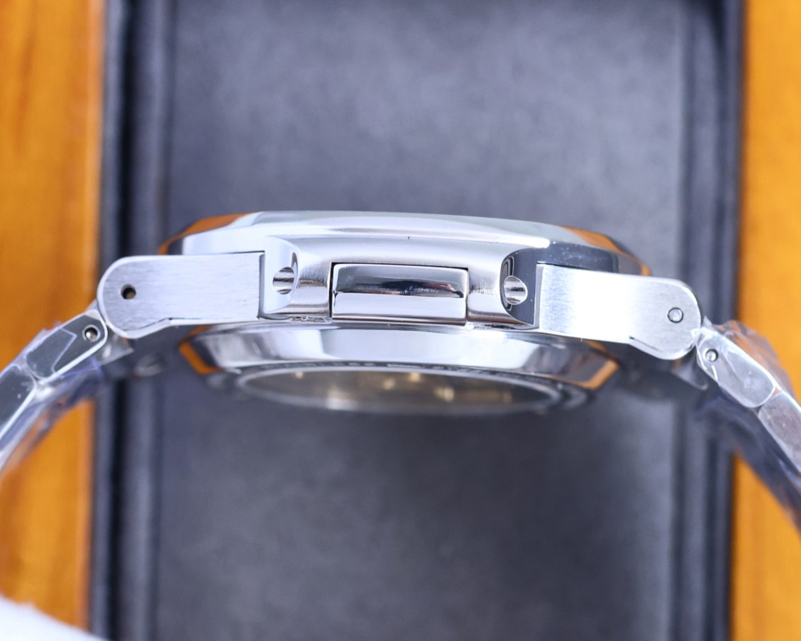 Patek Philippe's king of steel watches, the Nautilus 5711A watch,