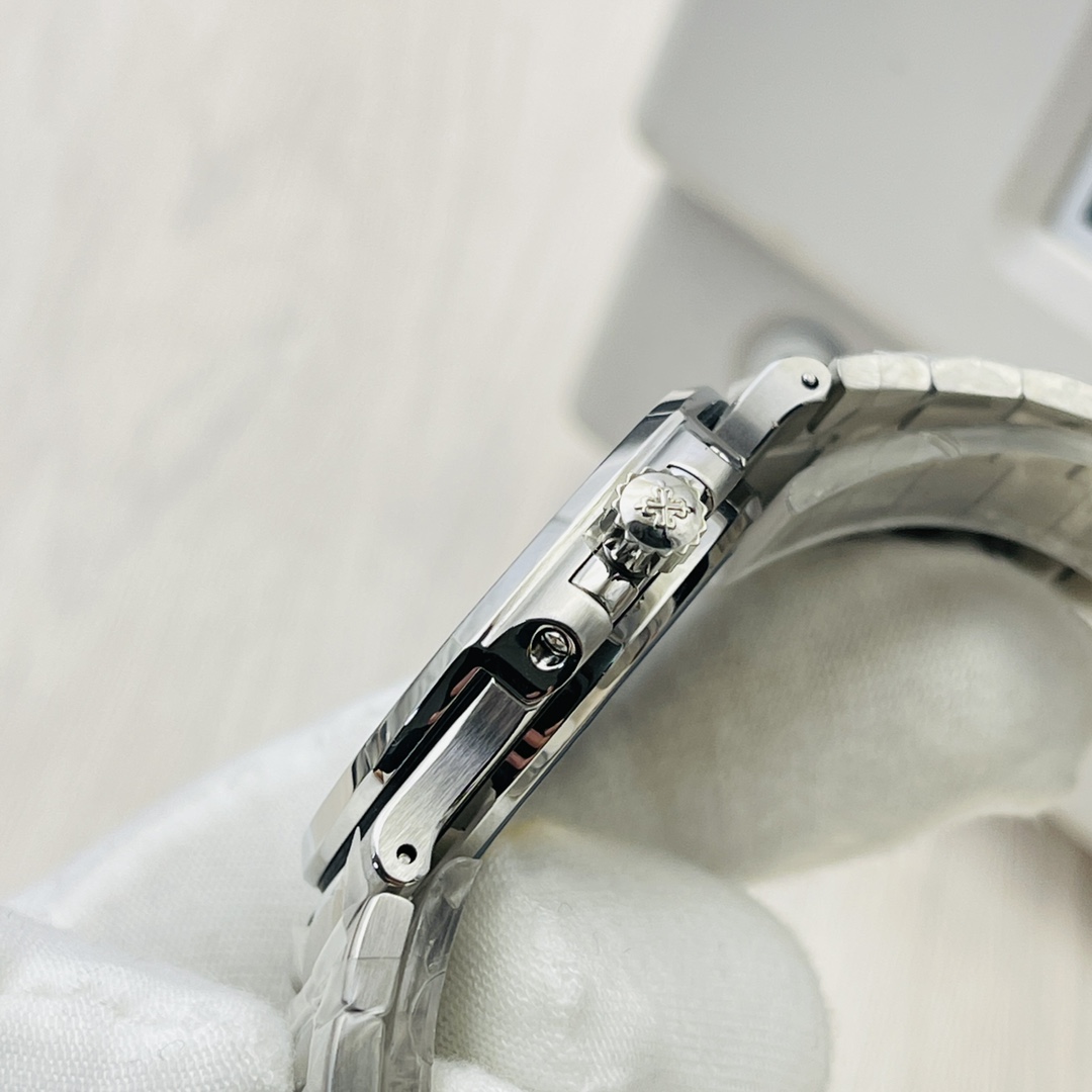 Patek Nautilus 5711 Pattek co-branded Tiffany global limited edition!