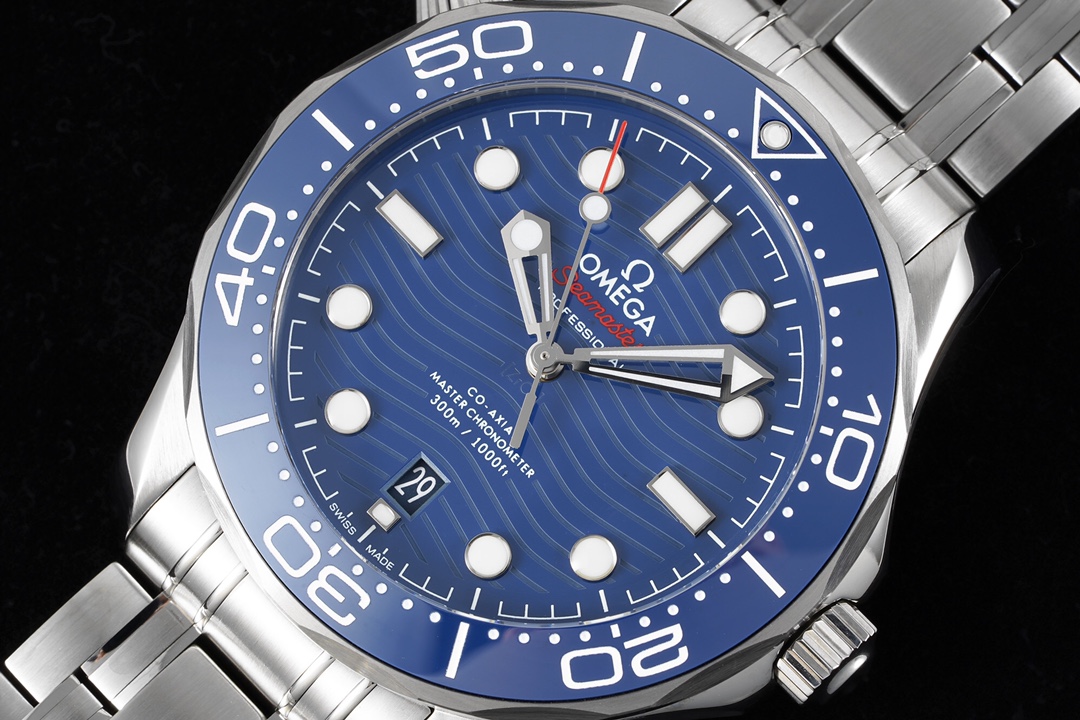Omega SEAMASTER Seamaster Planet Ocean 210.30.42.20.01.001