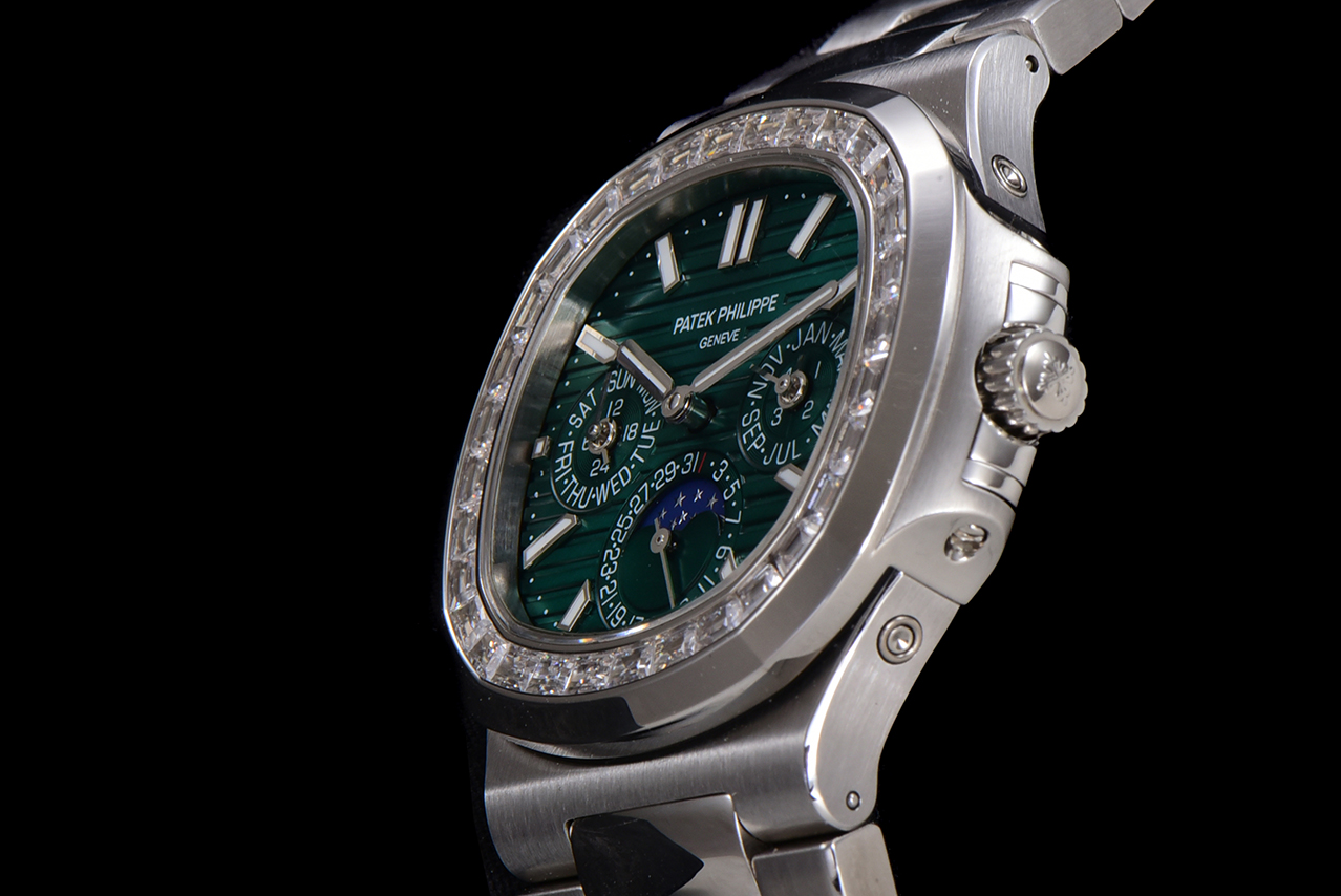 Patek Philippe 5740/1G-001 - the ultra-complex multi-functional Nautilus complex watch