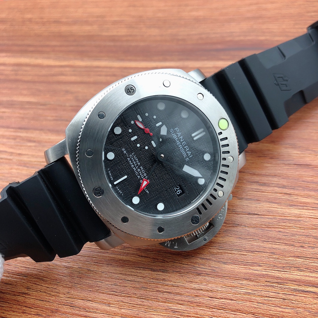 Panerai PAM00The size is 47mm in diameter.