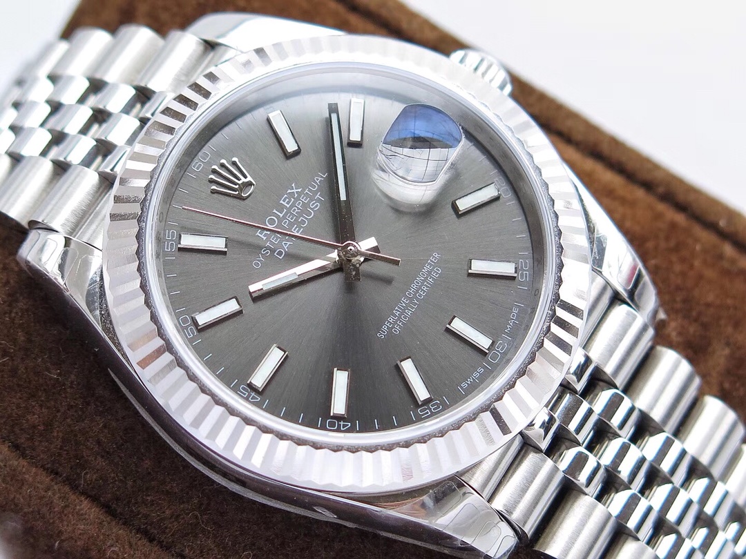 Rolex 3235 Automatic Mechanical Movement Datejust Series 126235 Men’