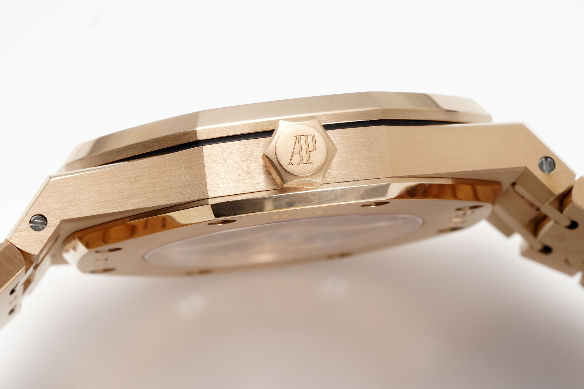 Audemars Piguet Royal Oak Offshore 15407ST.OO.1220ST.01 men's mechanical watch