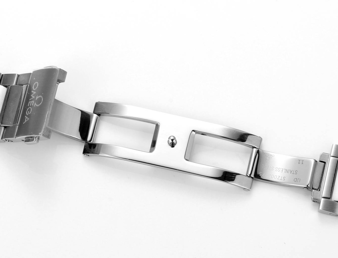 Omega Speedmaster World Time 220.10.43.22.03.001