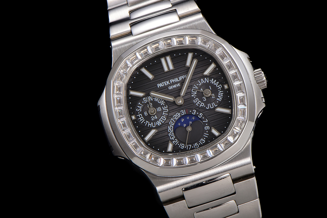 Patek Philippe 5740/1G-001 - the ultra-complex multi-functional Nautilus complex watch
