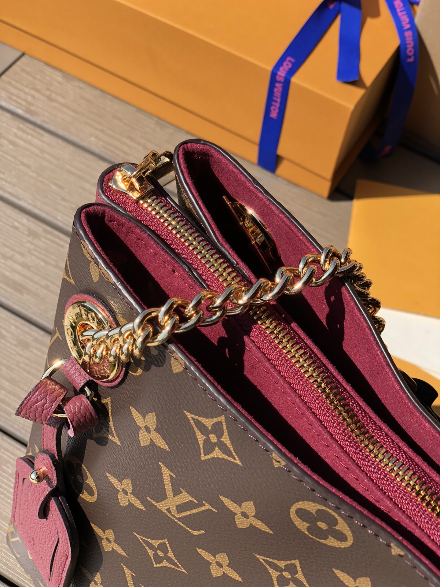 LV164631 bag