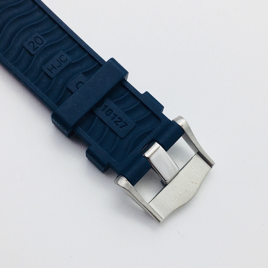 OMEGA's new Seamaster 300M series multi-functional men's watch! Details: