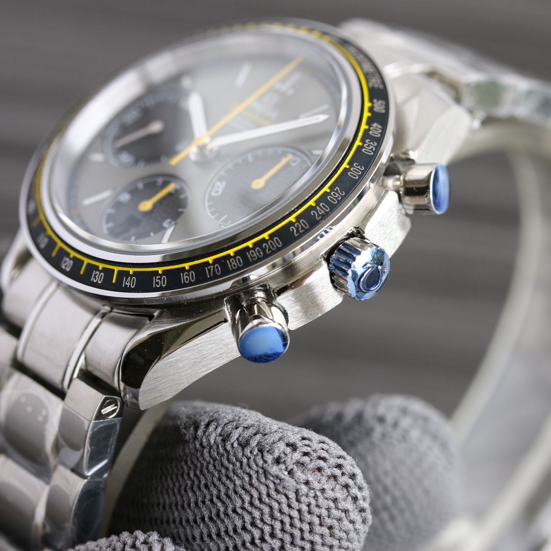 Omega Speedmaster series 326.32.40.50.06.001 multi-function chronograph watch