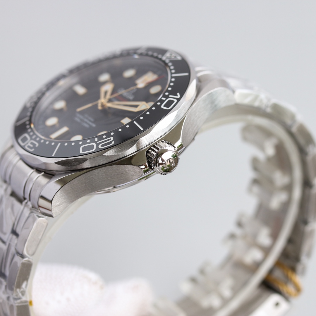 Omega Seamaster 300M 