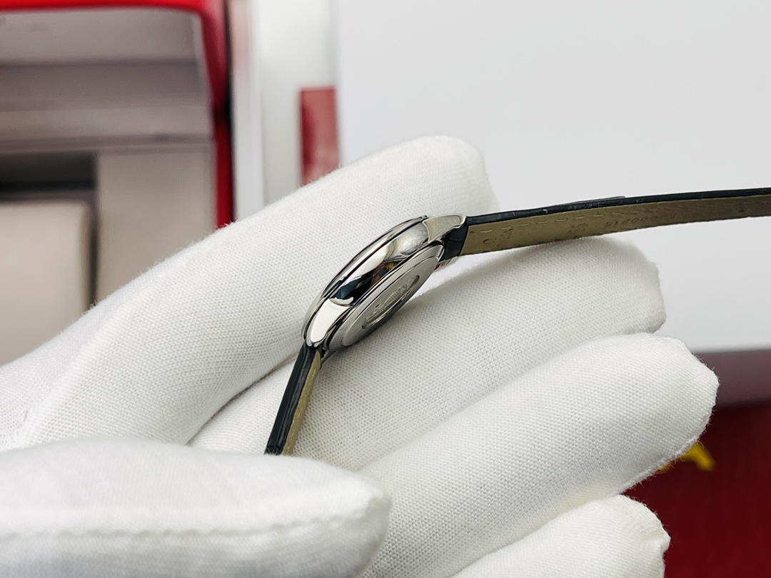 Omega Omega Diefei ladies watch! Challenging perfection, the dial size is 27.4mm_