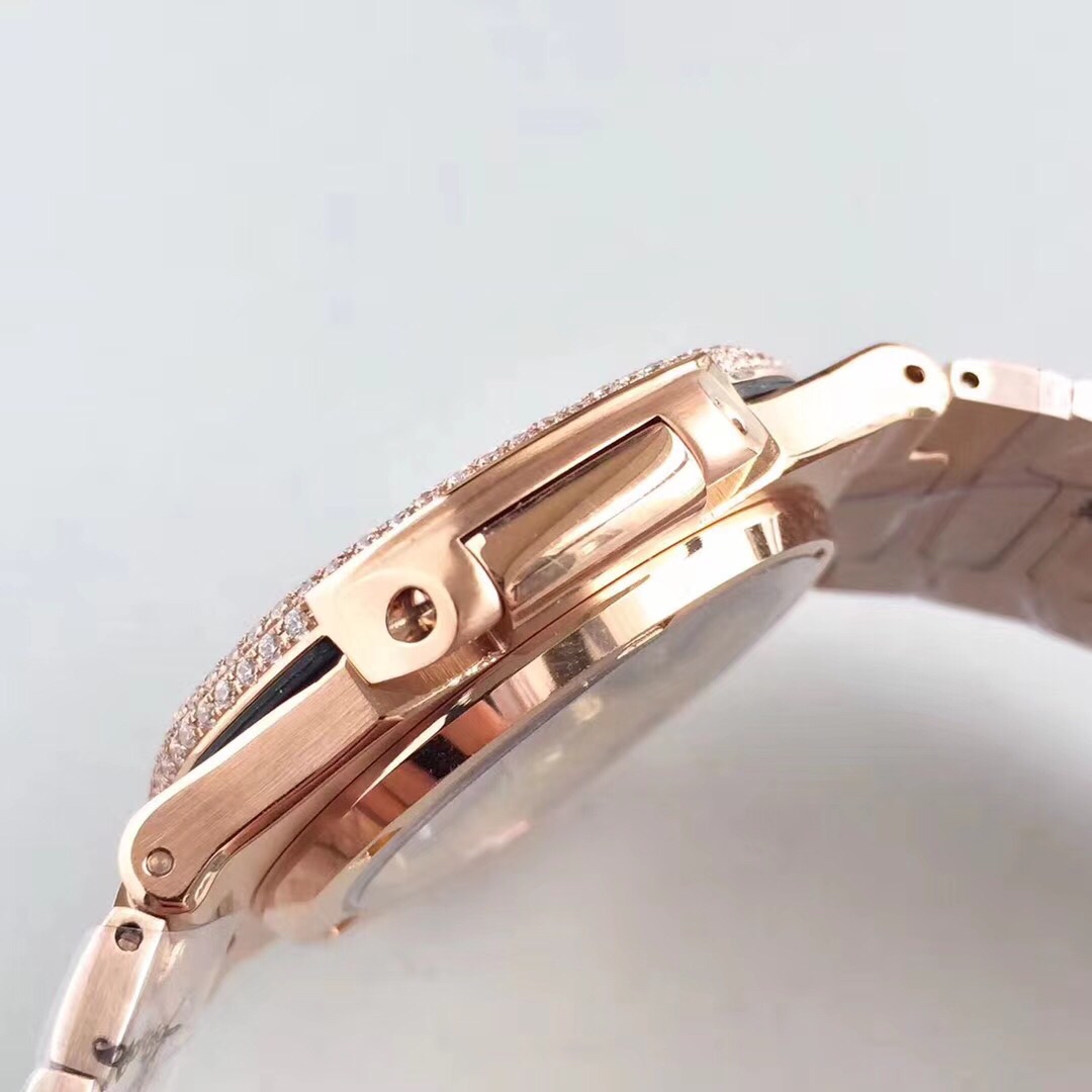 Patek Philippe sports series Nautilus, 5719/1G-001 watch