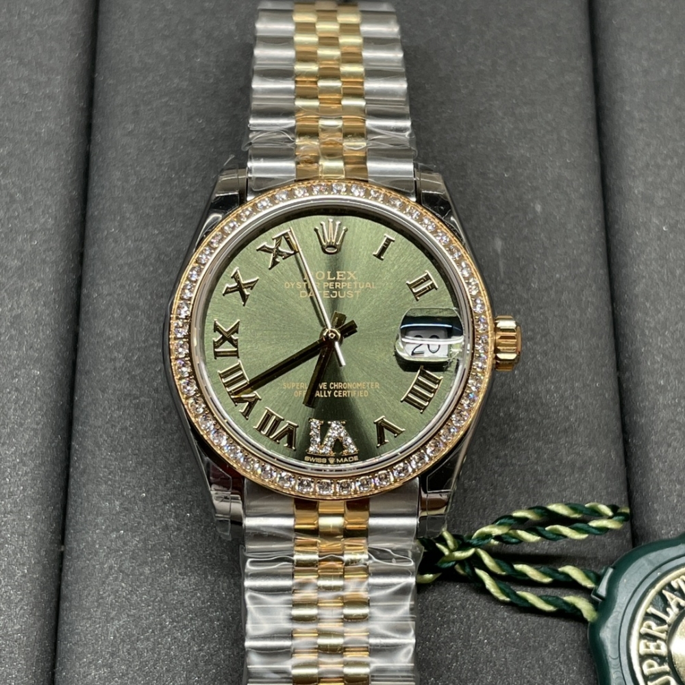 Rolex Women's Datejust 31MM Datejust Watch!