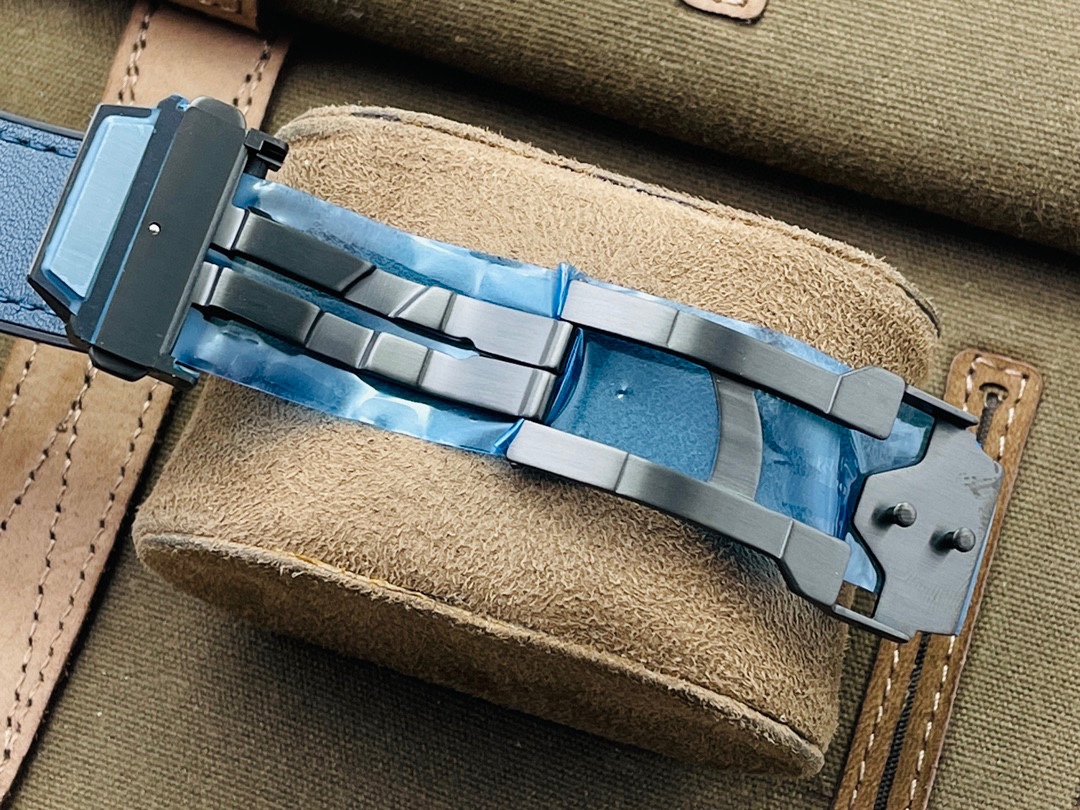 Hengbao HB Yu. Hublot Big Bang Sang Bleu series 415.NX.1112.VR.MXM16 tattoo watch personality