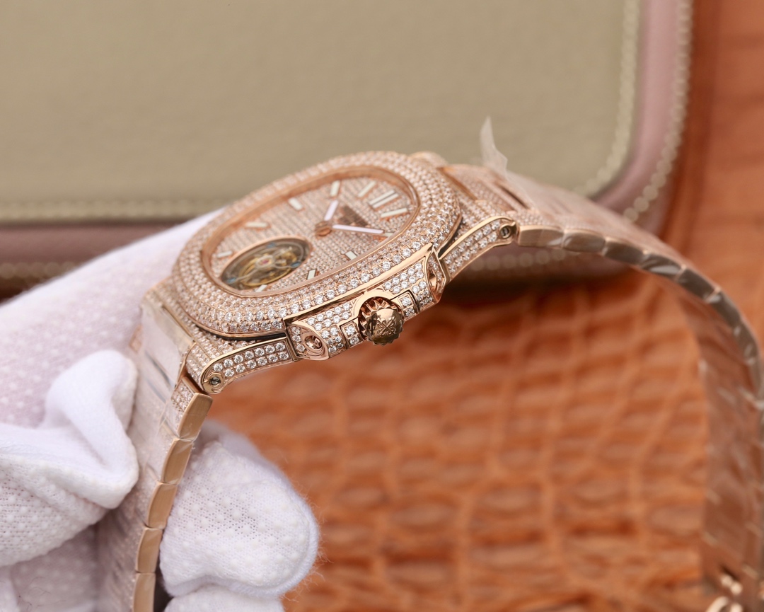 The unique and charming design of the Patek Philippe Starry Tourbillon Watch