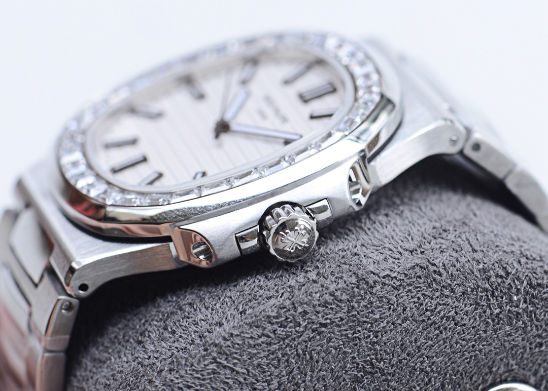 Patek Philippe. Elegant Sports Series 5711/1A Nautilus Watch