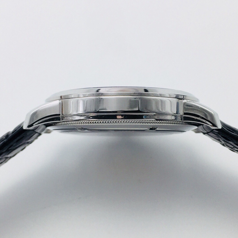 Vacheron Constantin TRADITIONNELLE 85520/000R-9850 men's watch!