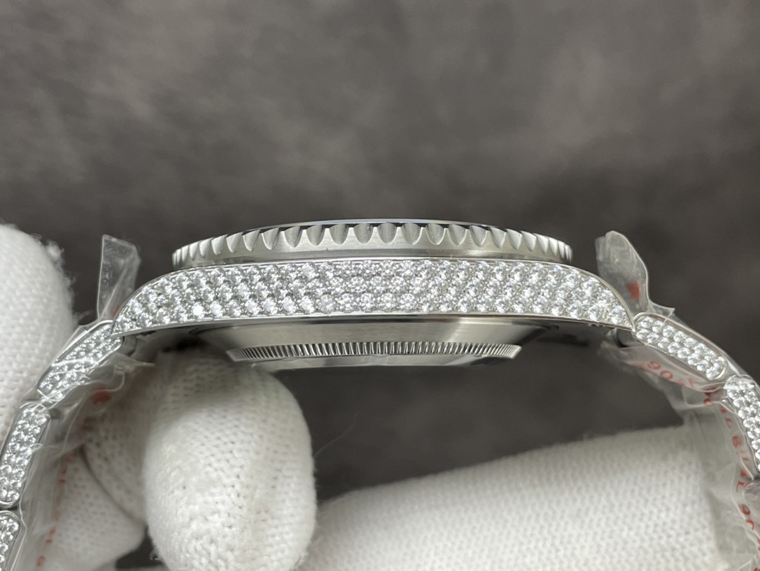 Rolex Gypsophila watch in history-Submariner Special Diamond Pavé!