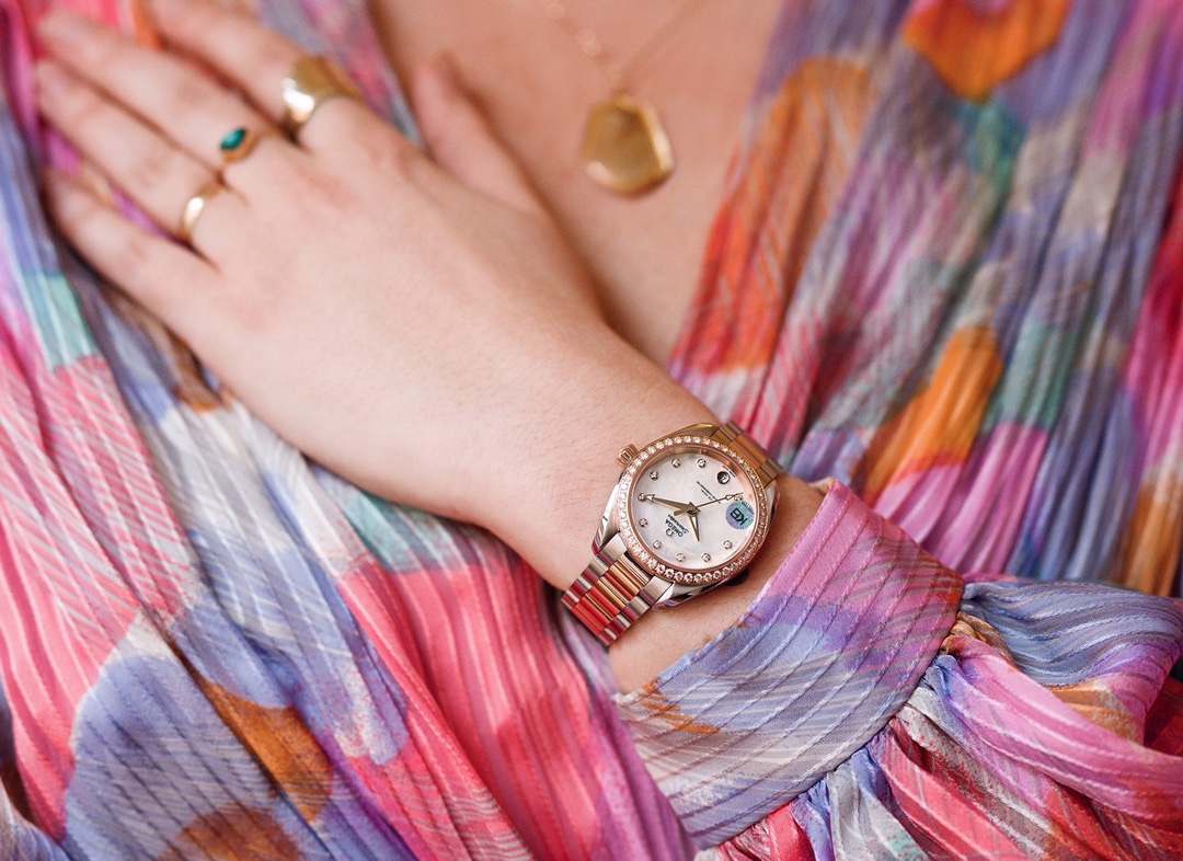 The Omega Seamaster series has a diameter of 34mm