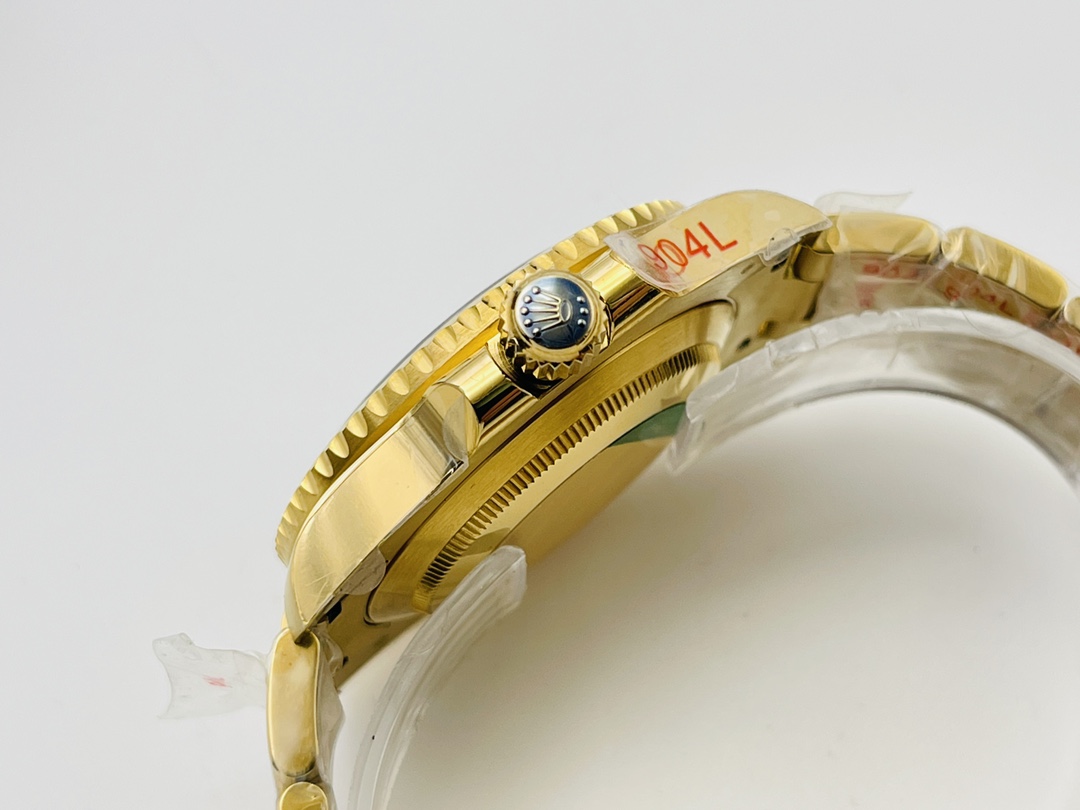 .The Rolex GMT-Master ll upgraded version 126710 watch