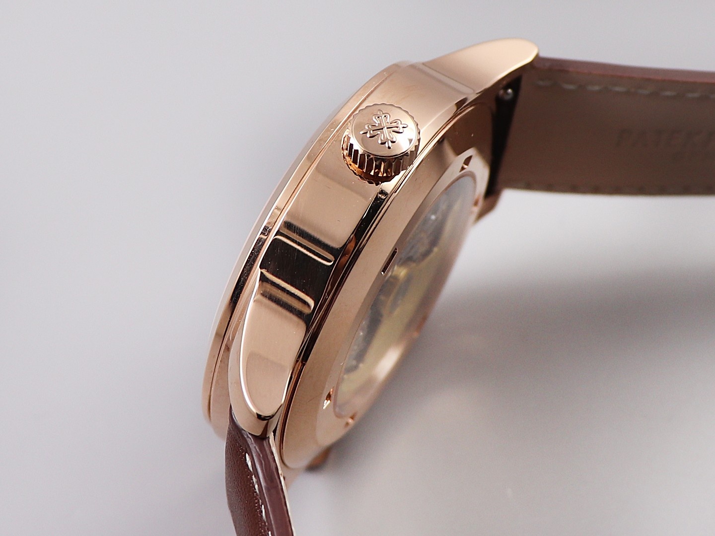 Patek Philippe time zone function ref.5524 Calatrava pilot travel time watch series