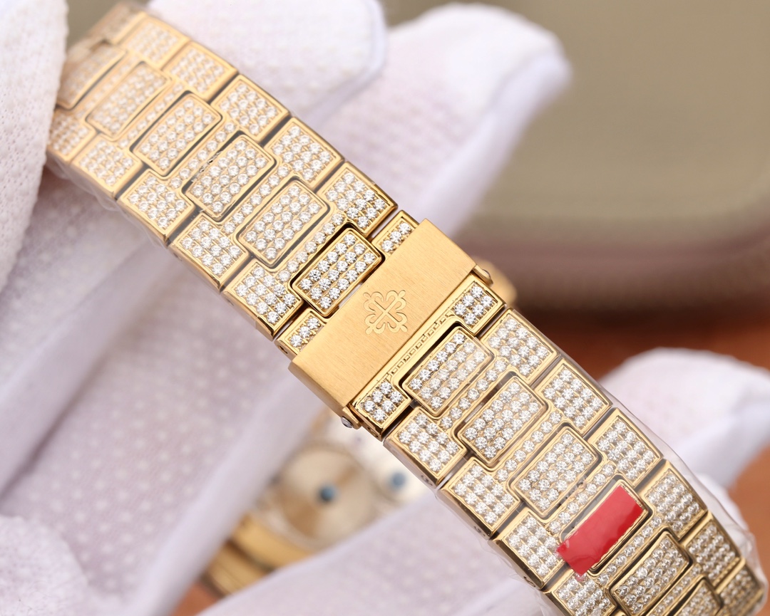 The unique and charming design of the Patek Philippe Starry Tourbillon Watch