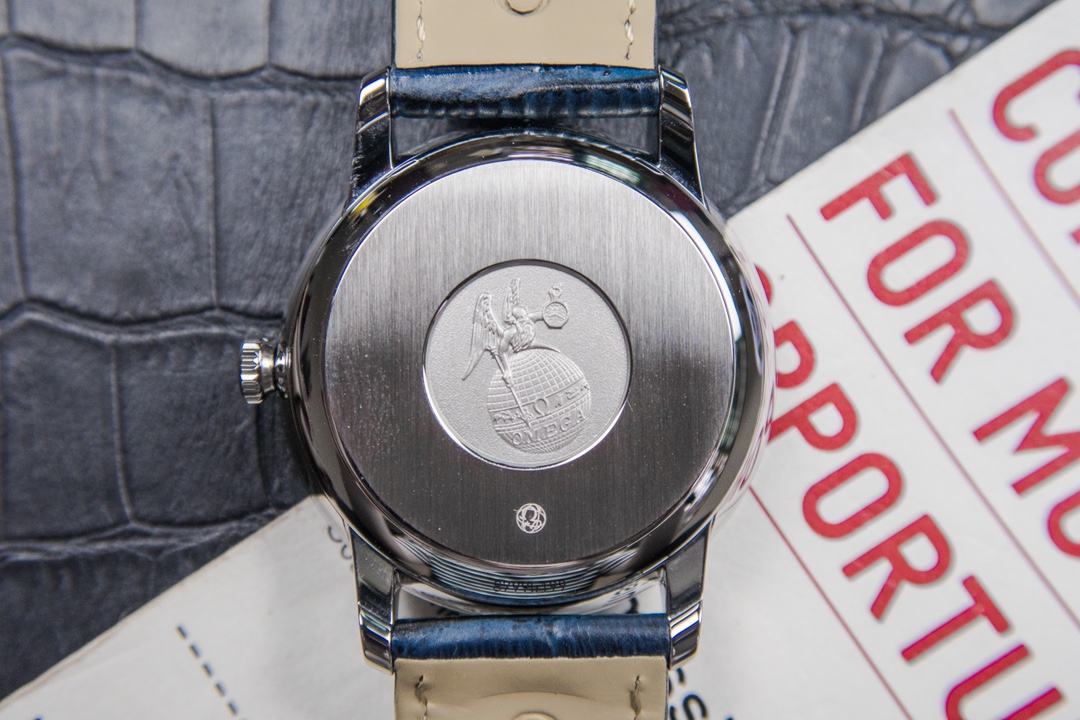 Omega Kinetic Die Fei is equipped with 2824