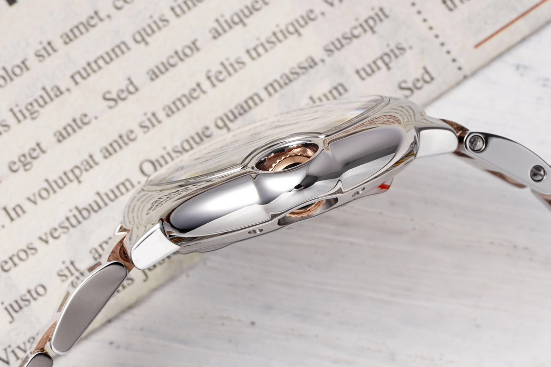 Cartier 33mm blue balloon series watch