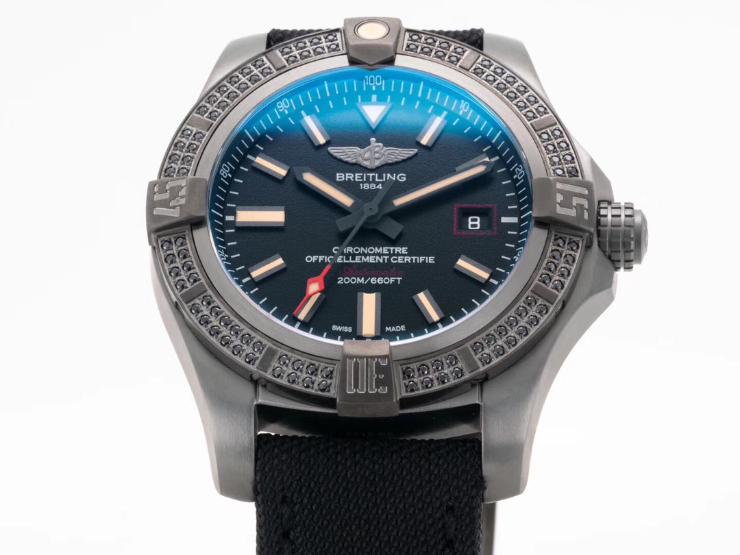 Breitling Avenger Blackbird V2 upgraded version with