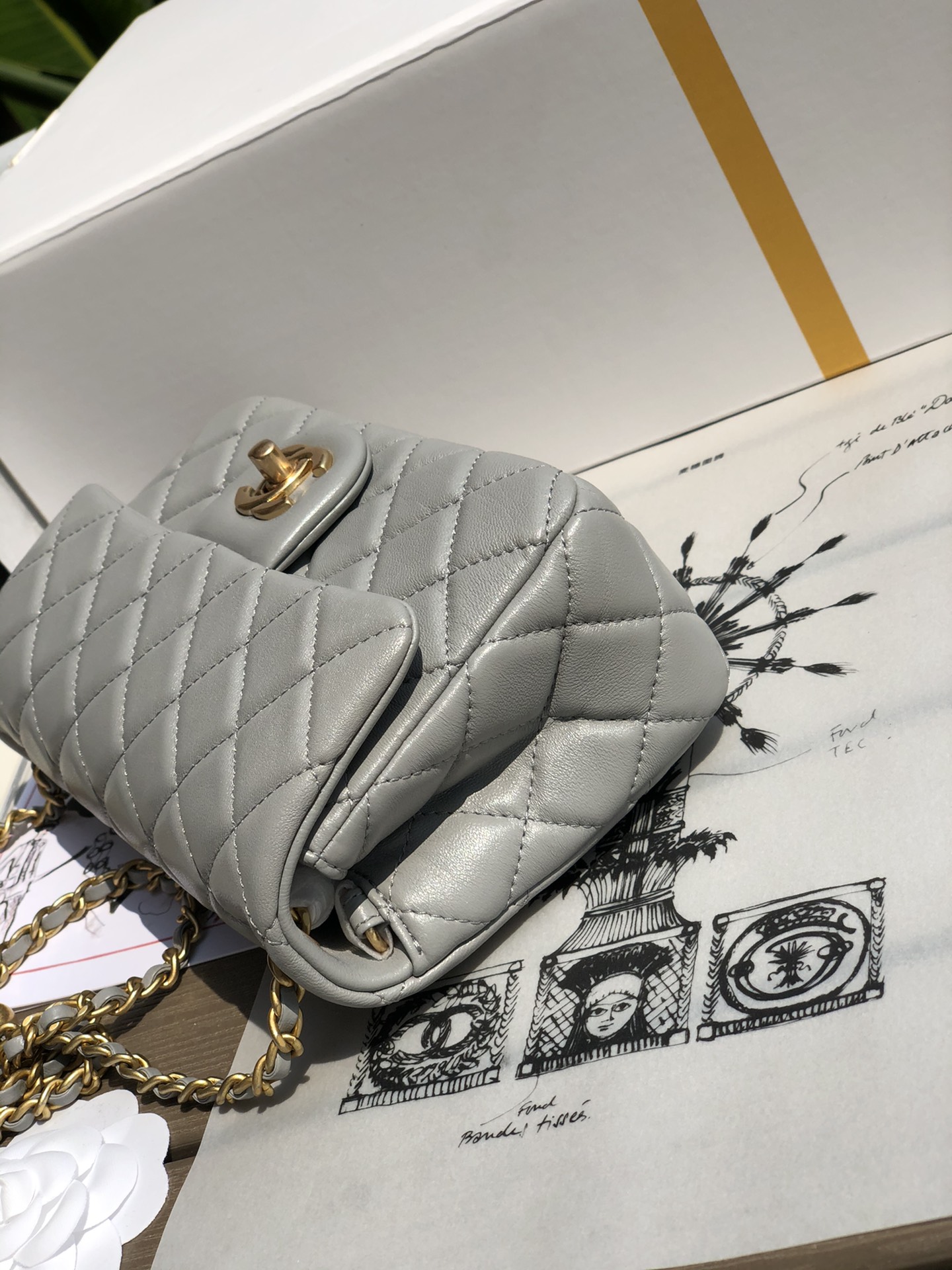 Chanel: 165328