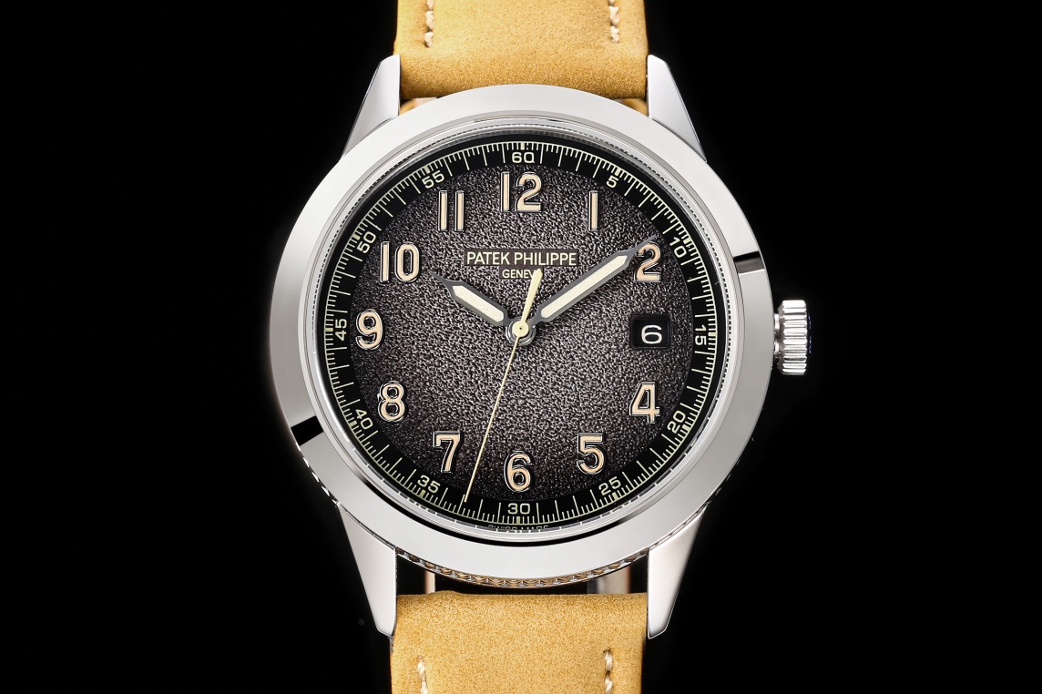 Patek Philippe Classic Watch Series Ref.5226G-001 Size: 40mm