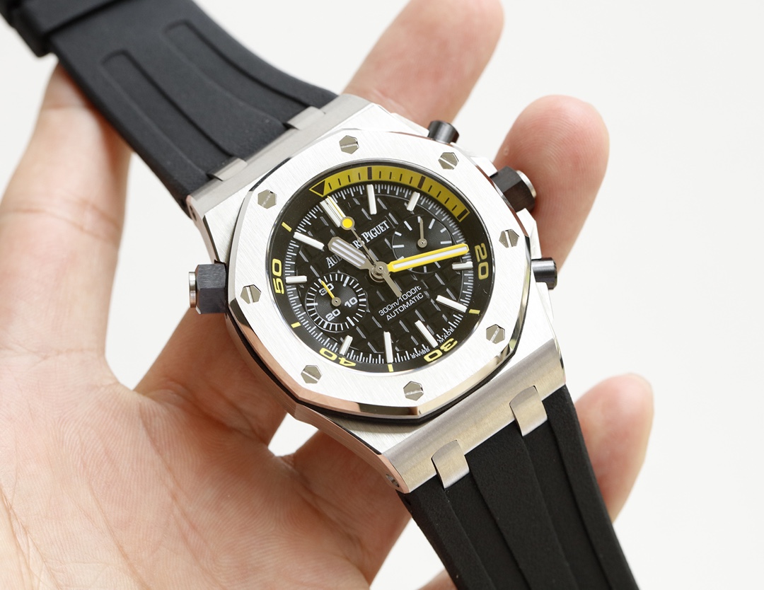 AP Audemars Piguet Royal Oak Series Fruit Watch Model: 26703