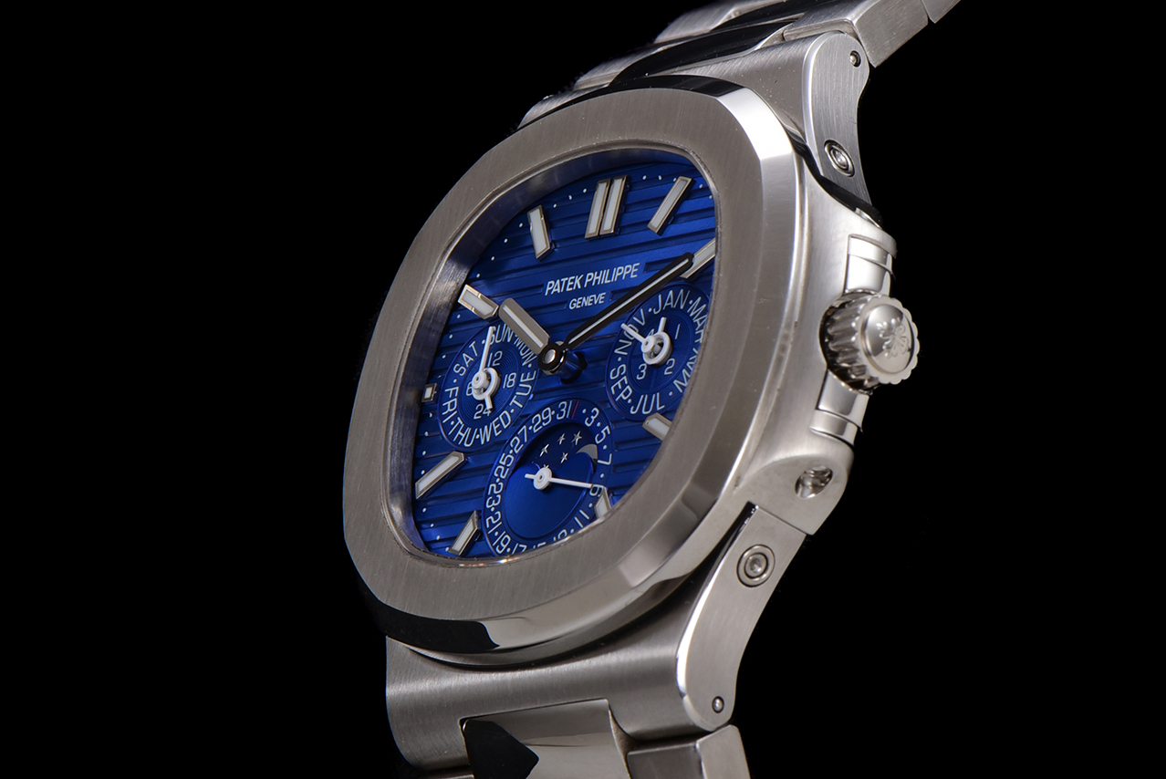 Patek Philippe 5740/1G-001 - the ultra-complex multi-functional Nautilus complex watch