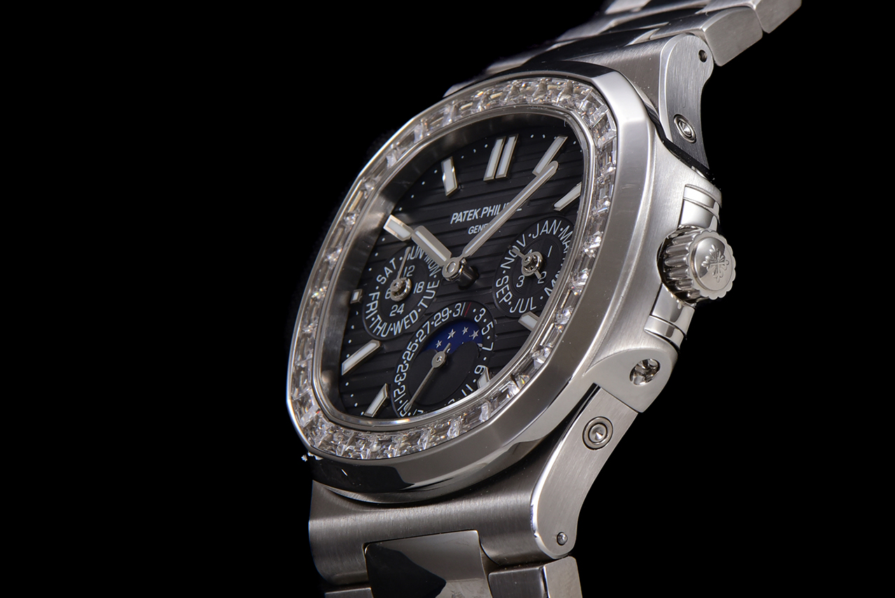 Patek Philippe 5740/1G-001 - the ultra-complex multi-functional Nautilus complex watch