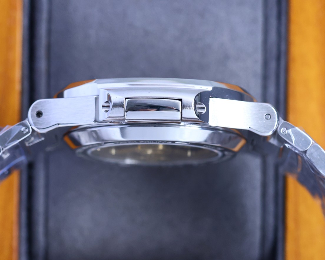 Patek Philippe's king of steel watches, the Nautilus 5711A watch,