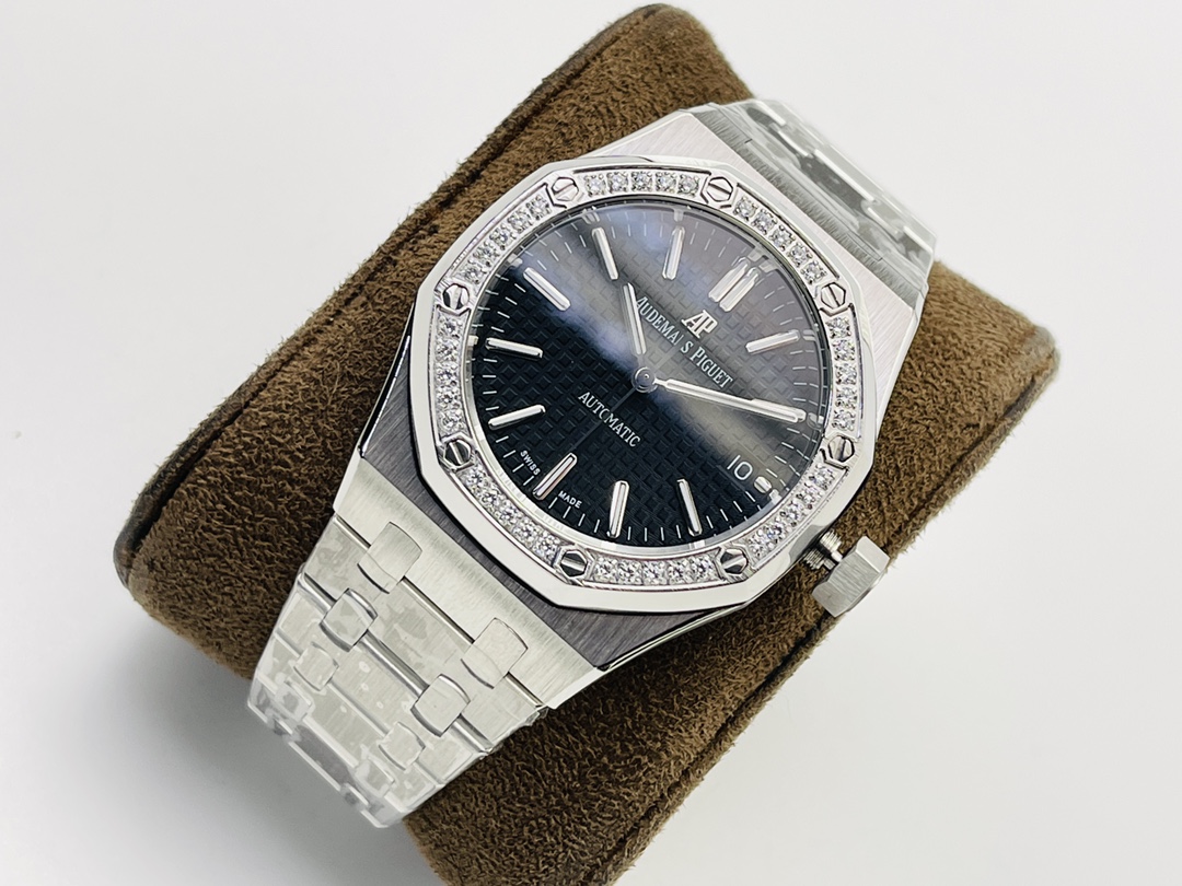 Audemars Piguet A Anniversary Women's Audemars Piguet Royal Oak 37MM Watch!