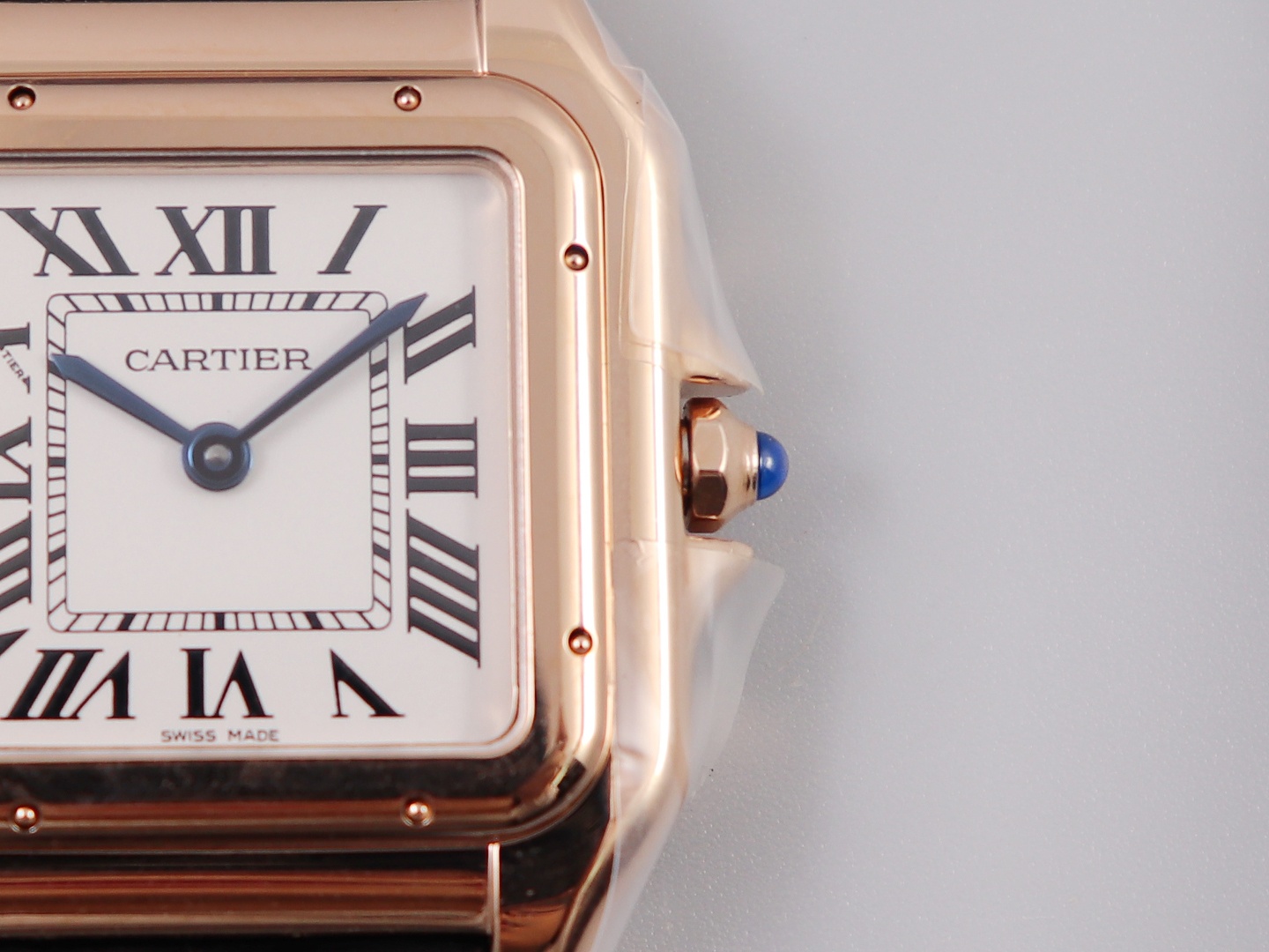 Cartier cheetah watch size: 27 x 37 mm, 22*30 mm,