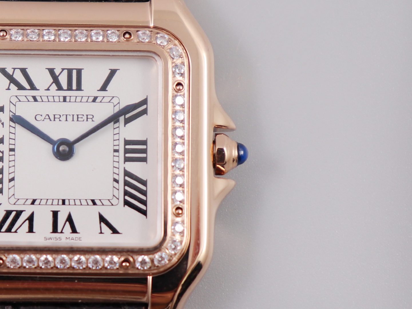 Cartier cheetah watch size: 27 x 37 mm, 22*30 mm,