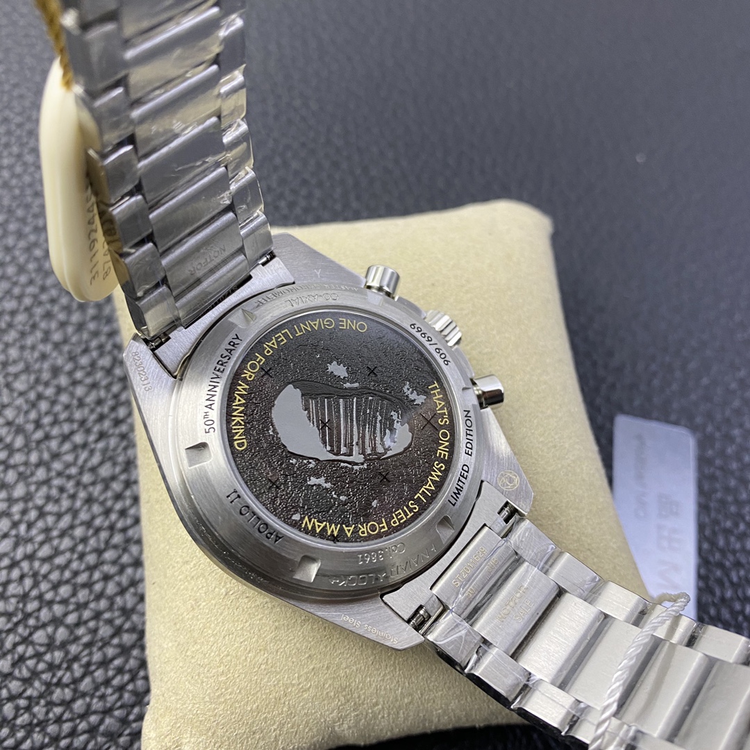 Omega Speedmaster Apollo 11 makes a domineering appearance [Professional Moon Watch]