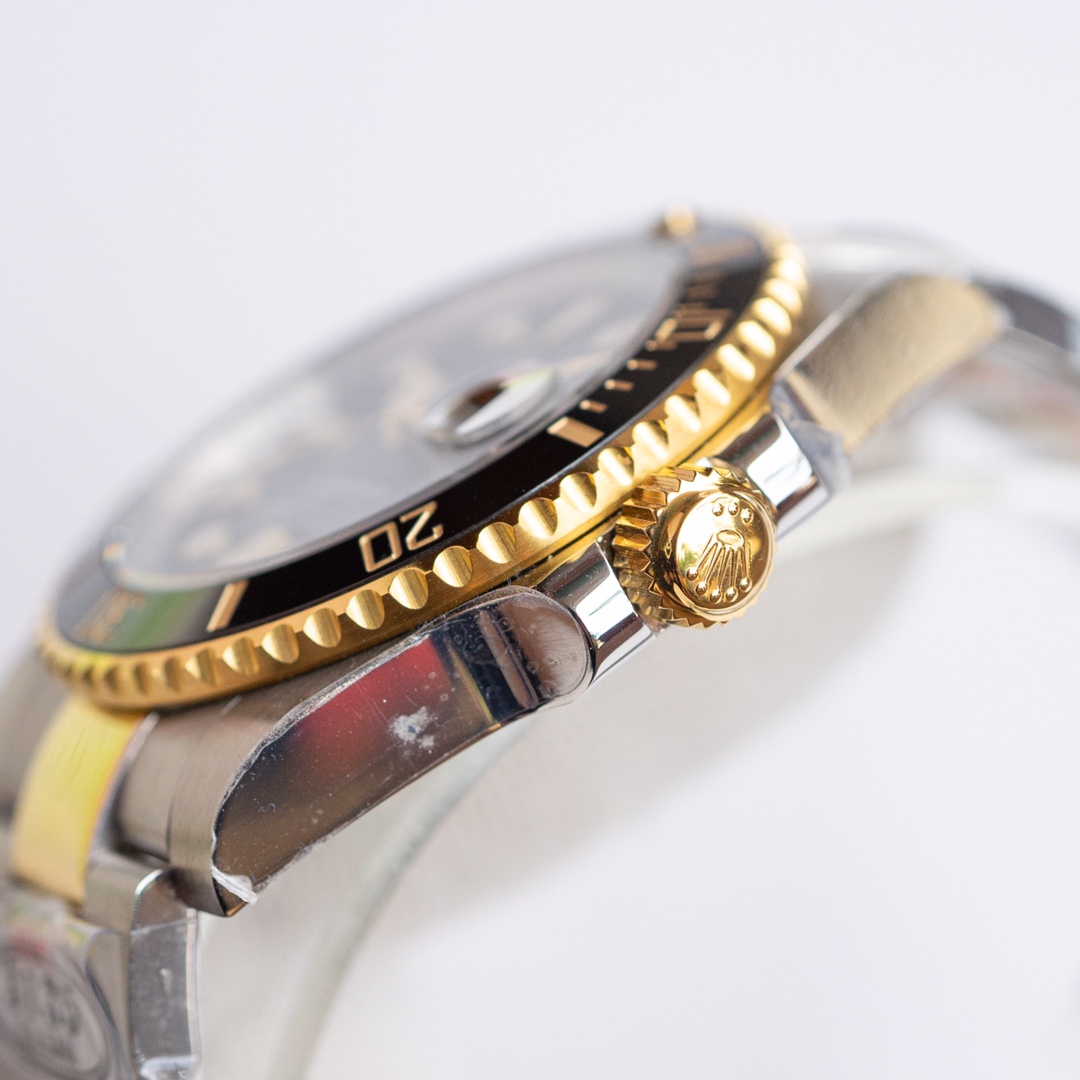 The bezel watch of Rolex Green Water Ghost 116610LV