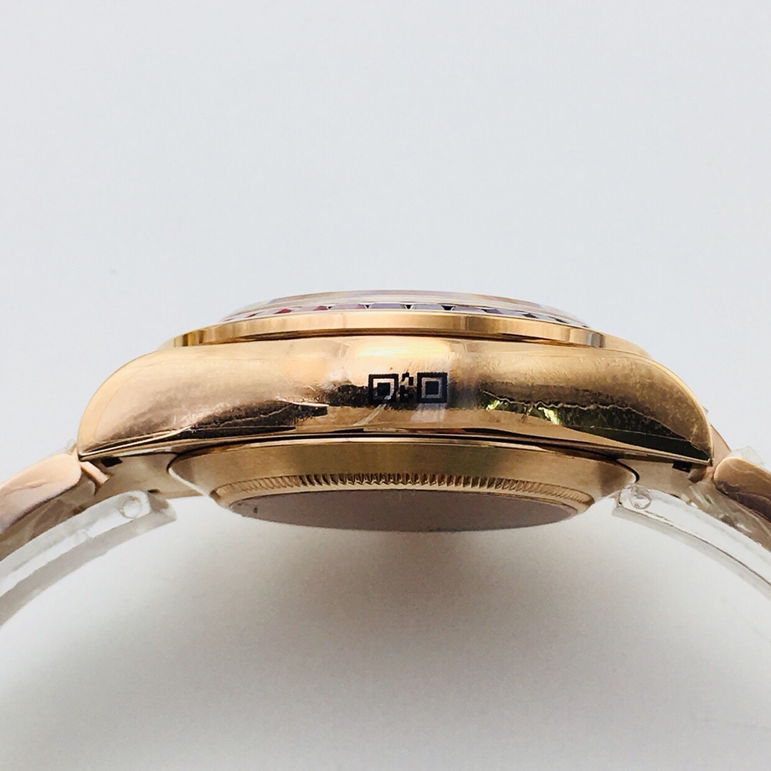 Rolex Cosmograph Daytona 105940