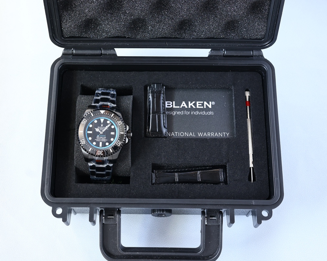 The Supreme Ghost King dares to try and create a new trend - 44mm diameter! !