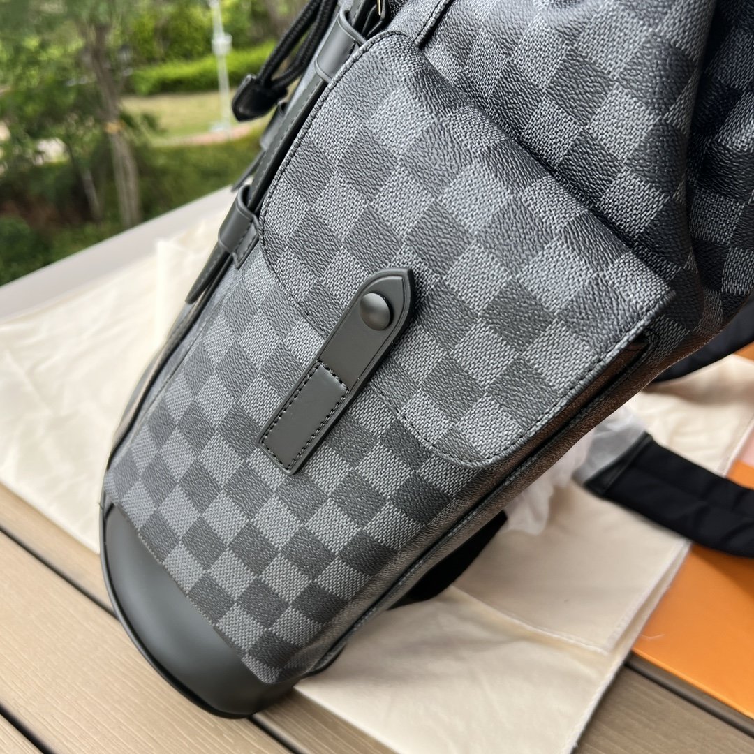 LV164236 travel bag